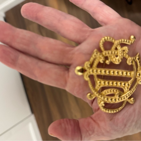 Vintage Authentic Christian Dior Monogram Gold Tone Signed Brooch Pin With Box. - Picture 6 of 7